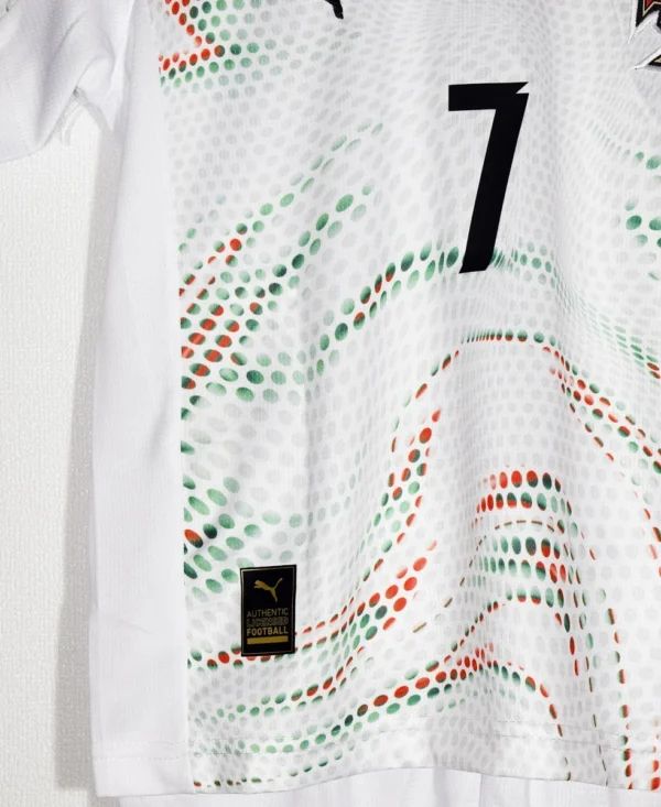 Puma Portugal Ronaldo Away Kids 2025 - Ronaldo 7 - Image 4