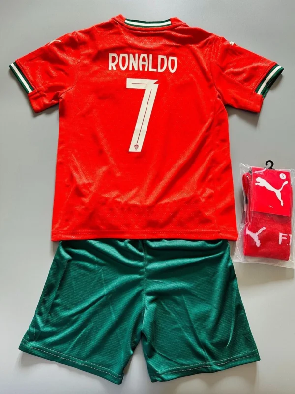 Portugal Home Kids & Youth Kit - Ronaldo 7 - Image 2