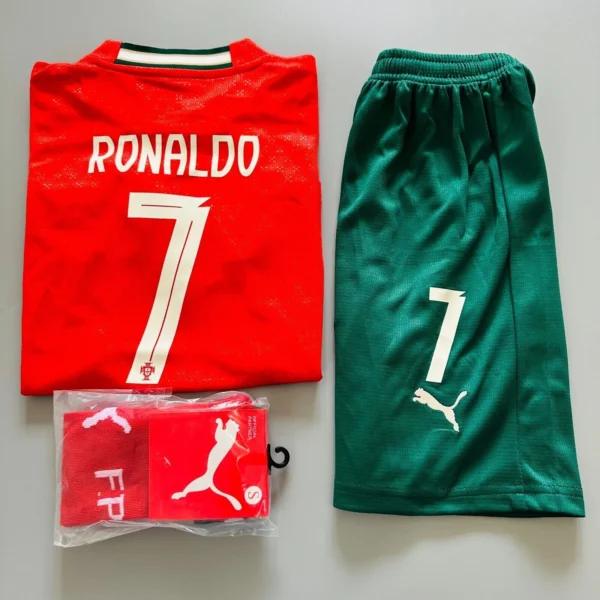 Portugal Home Kids & Youth Kit - Ronaldo 7 - Image 3